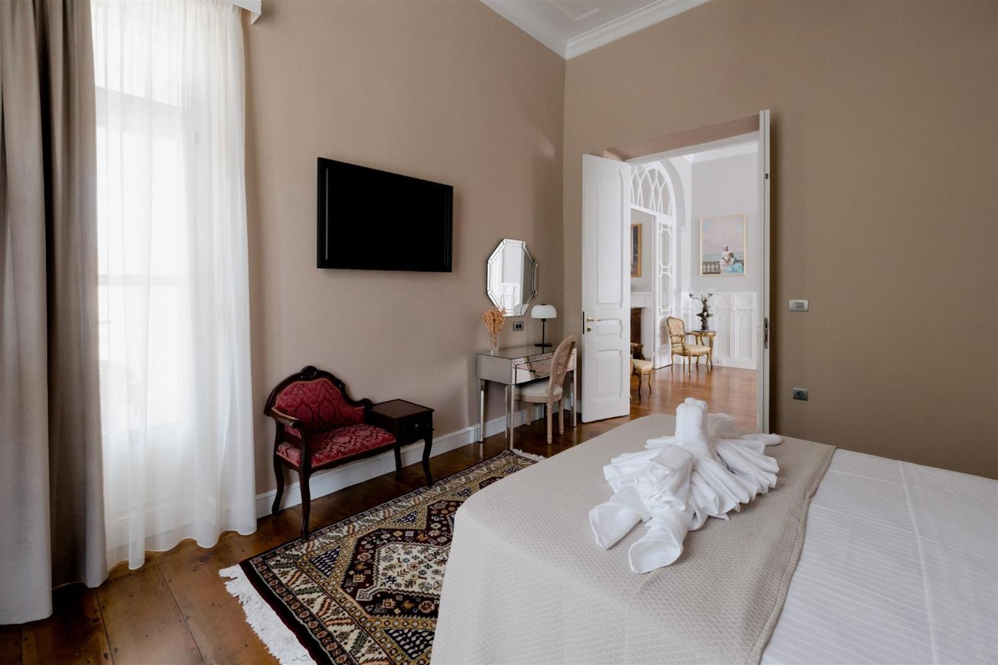 Victoria Mansion A Luxurious Neoclassical Experience Rhodes City Dış mekan fotoğraf